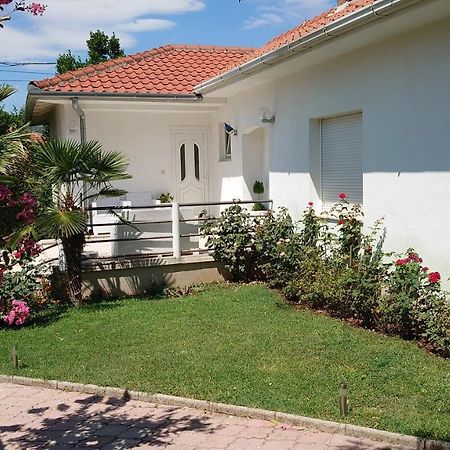 Apartments Tulipan - With Free Private Parking Garage Mostar Ngoại thất bức ảnh