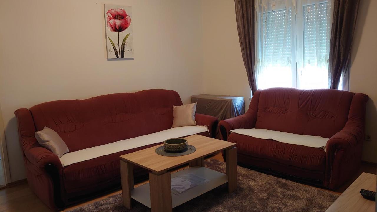Apartments Tulipan - With Free Private Parking Garage Mostar Ngoại thất bức ảnh