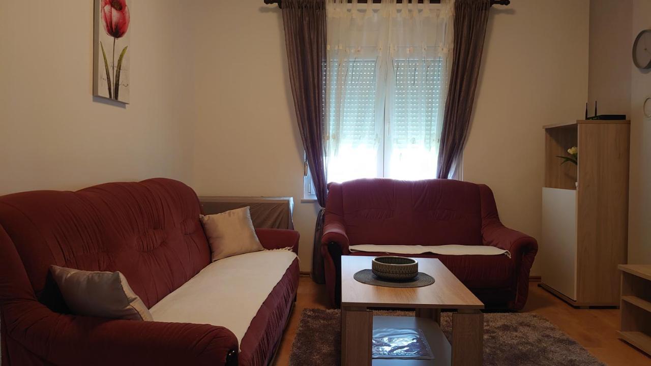 Apartments Tulipan - With Free Private Parking Garage Mostar Ngoại thất bức ảnh