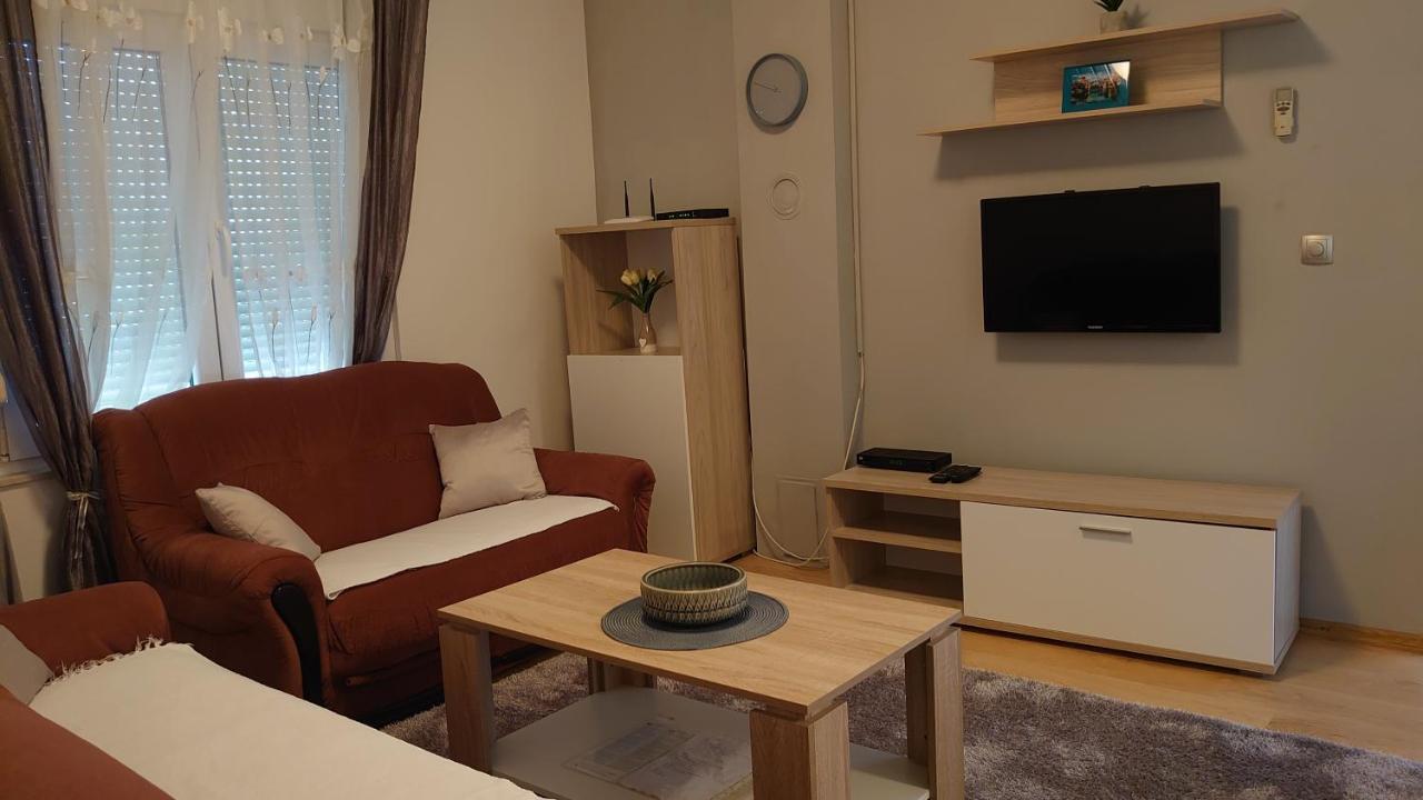 Apartments Tulipan - With Free Private Parking Garage Mostar Ngoại thất bức ảnh