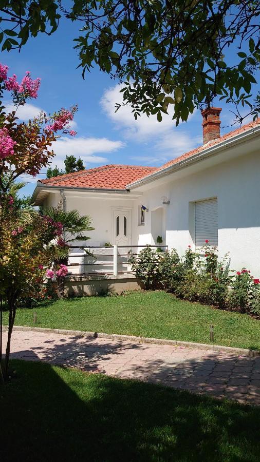 Apartments Tulipan - With Free Private Parking Garage Mostar Ngoại thất bức ảnh