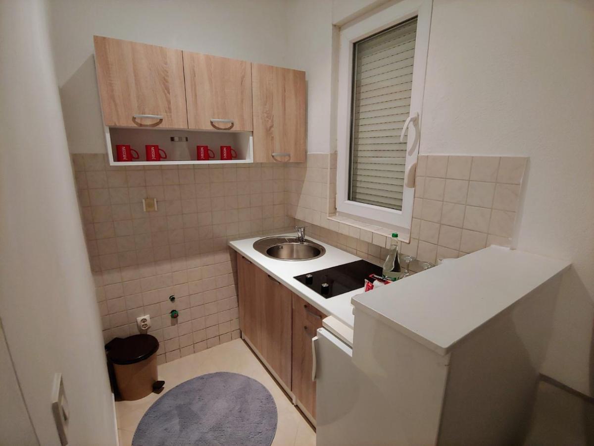 Apartments Tulipan - With Free Private Parking Garage Mostar Ngoại thất bức ảnh